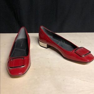 Tahari leather flats